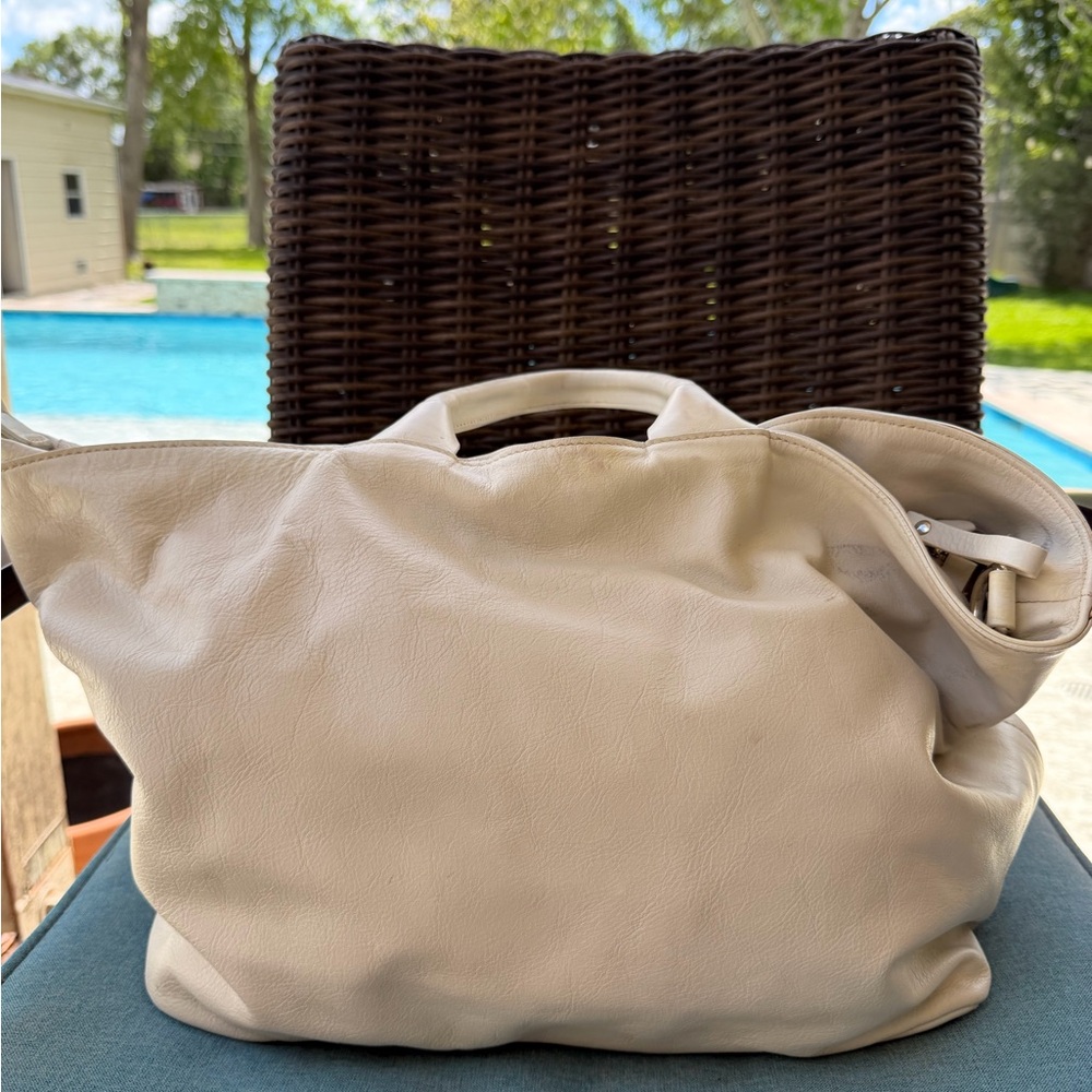 Ruffled Genuine leather Tote Bag - Picture 2 of 7